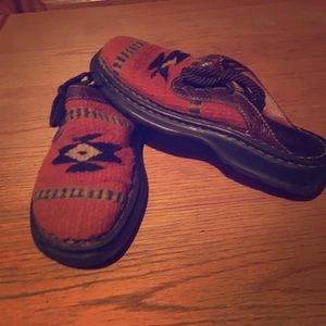 Born women’s slide on shoe